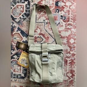 National Geographic Grey Camera/Messenger Bag